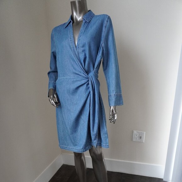 Veronica Beard Briggs Wrap Dress in Iceberg Blue Denim Size 12 New Tag - Picture 2 of 9